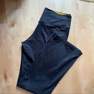 Nike Dry Fit Flared Legging